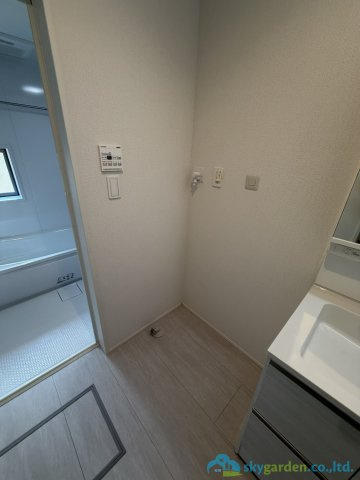 伊勢原市岡崎2期　新築戸建　全1棟1号棟のランドリースペース