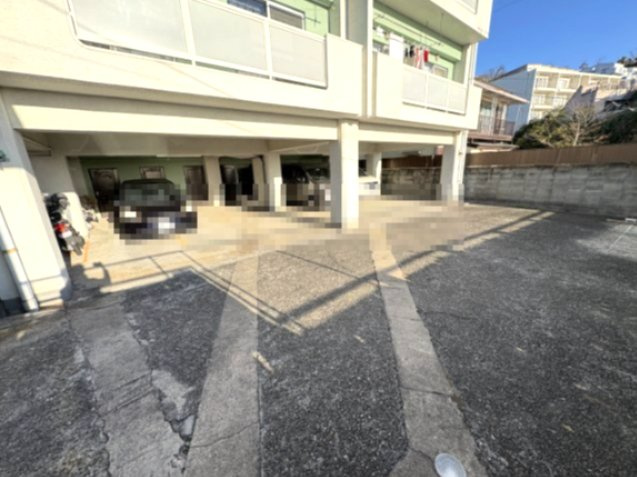 サンビルダー美野丘　の駐車場