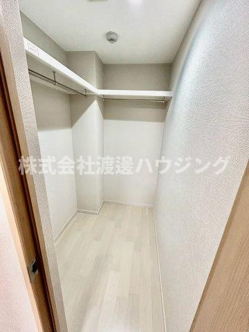 ウェルスクエア江坂の収納|ウォークインクローゼット
