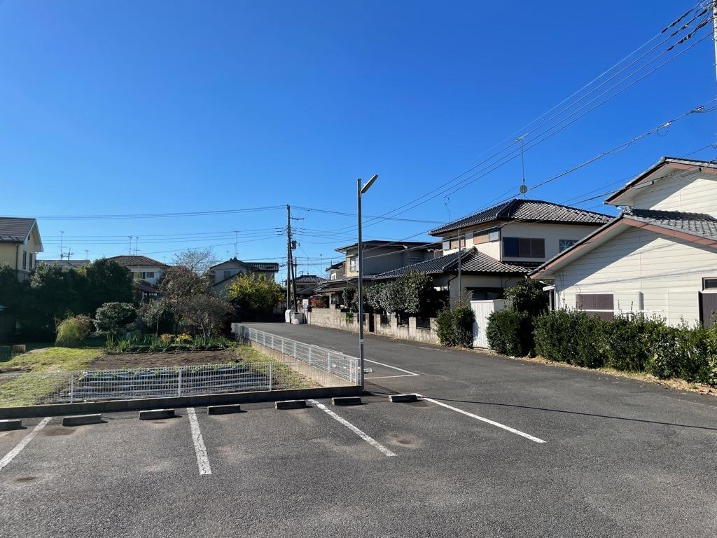 アンティエール　Ａの駐車場