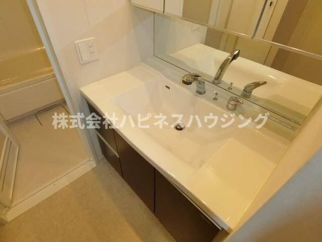 レーベンリヴァーレ柏ザ・レジデンスの独立洗面台