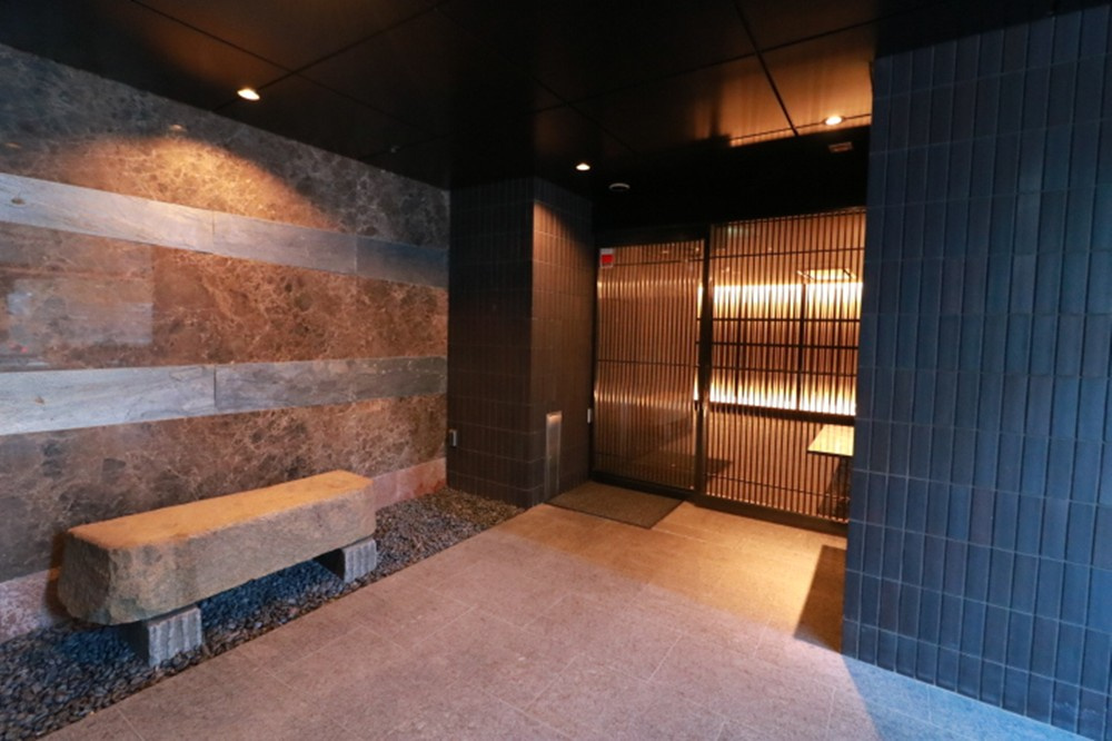 【エントランス】