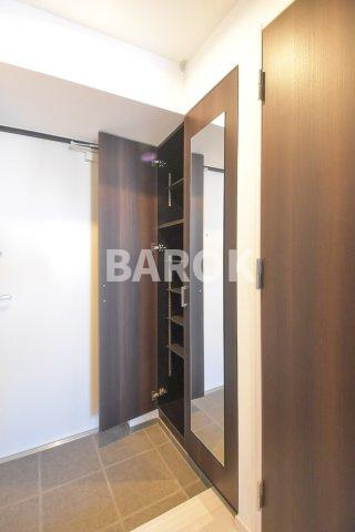 タワーズ香椎駅前の玄関