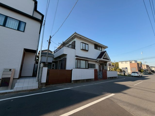 越谷市赤山町３丁目の売地の前面道路含む現地写真