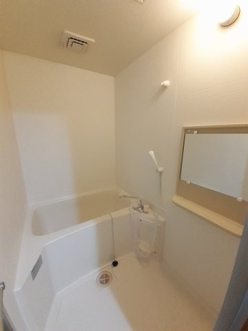 アミューズＣの浴室