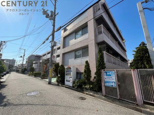 オートロック完備・敷地内屋根付き駐車場・駐輪場あり
