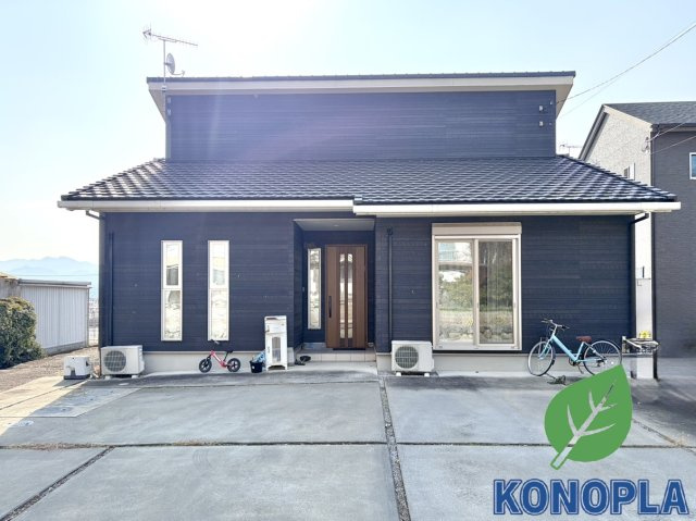 【中古戸建】富岡市君川の外観|■外観｜ここから始まる「日常」はご家族にとってかけがえのない時間となります。少しでも豊かに、快適に。