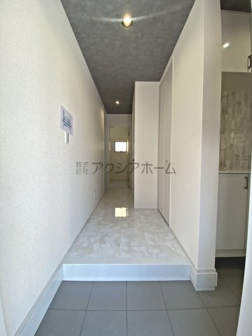 所沢市上新井1丁目・全6棟　新築一戸建　3号棟　の玄関
