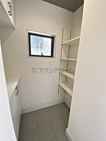 所沢市上新井1丁目・全6棟　新築一戸建　3号棟　の玄関