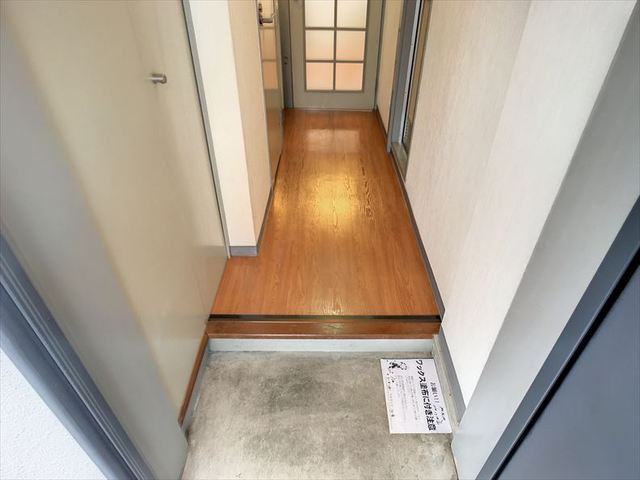 プリメゾン大橋の玄関