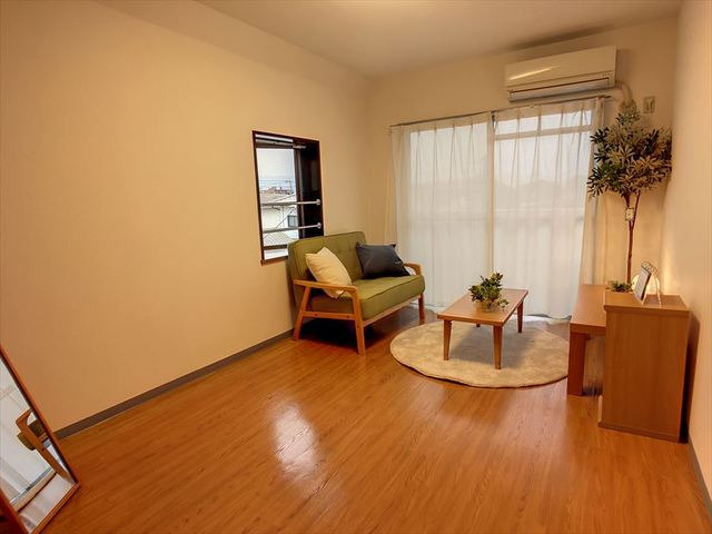 プリメゾン大橋の居間・リビング