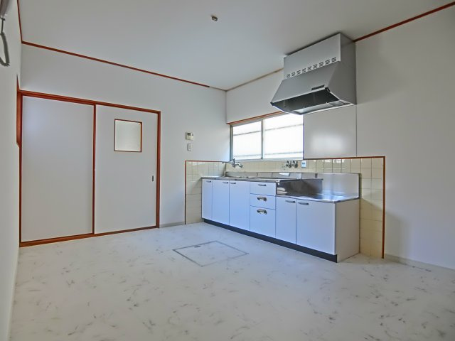 若松町4丁目貸家のキッチン