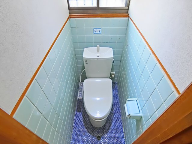 若松町4丁目貸家のトイレ