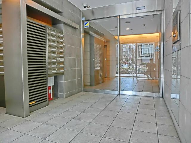 パークアクシス御徒町のエントランス