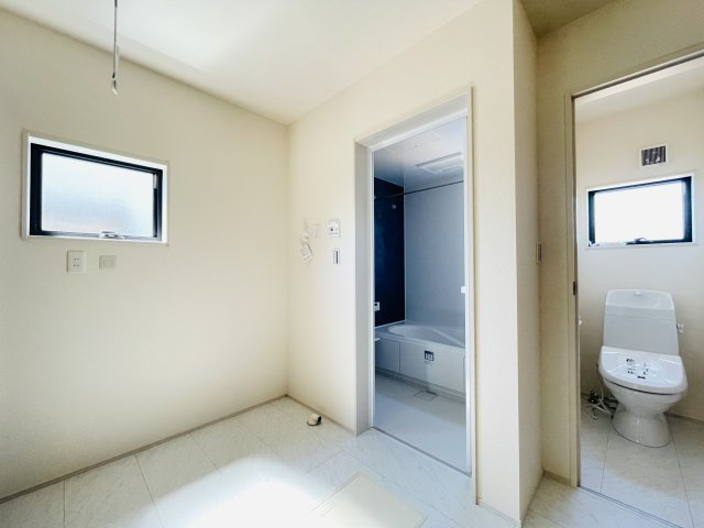 【脱衣所】 | 深谷市田中第3　リーブルガーデン　新築戸建　全3棟　1号棟