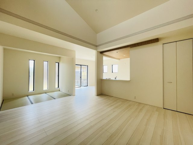 【居間・リビング】 | 深谷市田中第3　リーブルガーデン　新築戸建　全3棟　1号棟