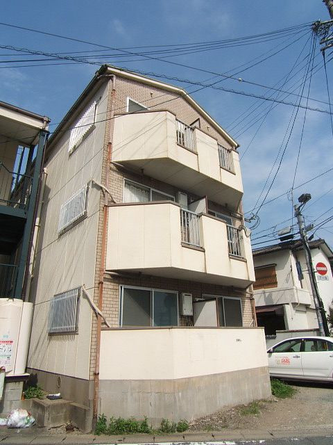アクセス井尻の外観