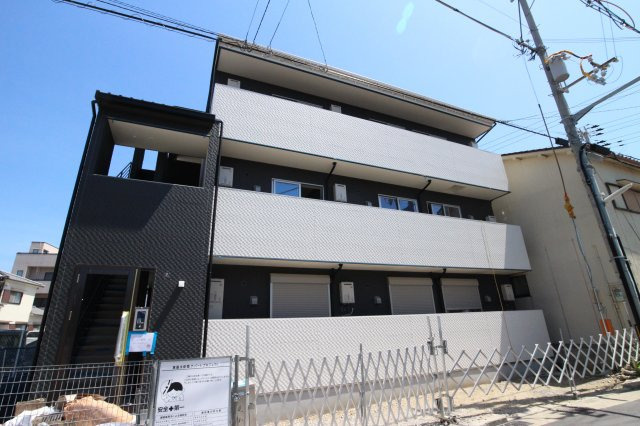 セントポーリア明石のエントランス|同社施工例です。