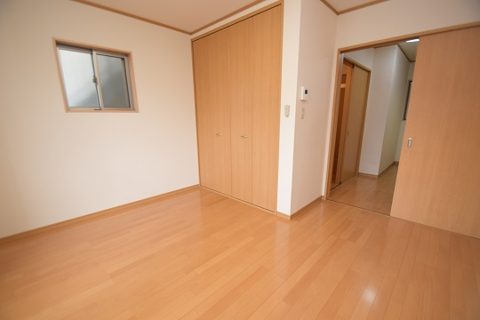 本町ガーデンハイツの居間・リビング