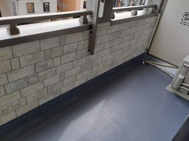 セ・ラヴィのバルコニー