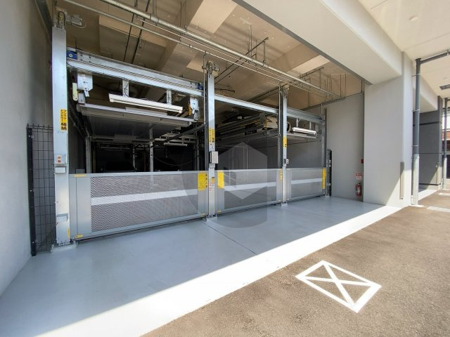 S-RESIDENCE高井田Centralの駐車場