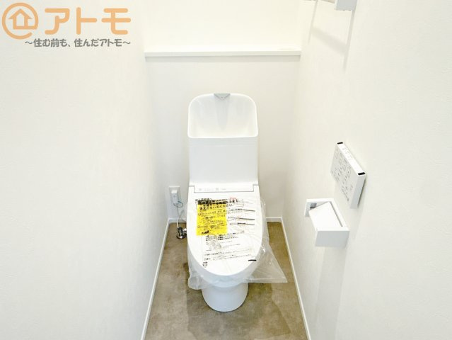 【トイレ】 | 清水区北矢部町一丁目　新築戸建　1号棟 | 常に便座を温かく保ってくれる温水洗浄便座です。冬場でも安心して座ることができますね♪