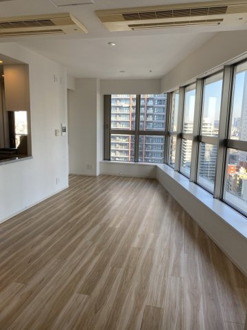 ザ・パークハウス西新宿タワー60の居間・リビング