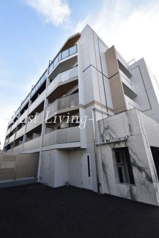 市谷鷹匠町レジデンスのエントランス