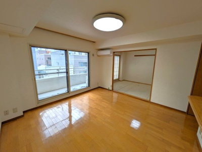 【内装】 | パシフィック近代美術館前