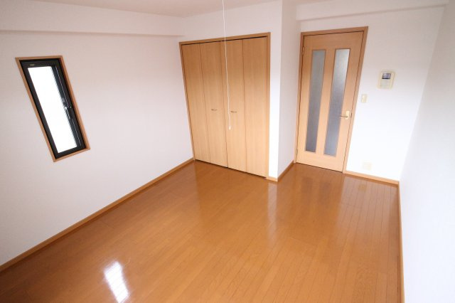 カレント　スクエアの洋室