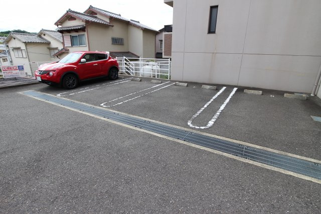 カレント　スクエアの駐車場