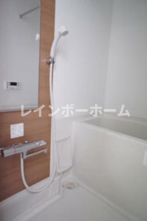 市川市新田５丁目のアパートの浴室