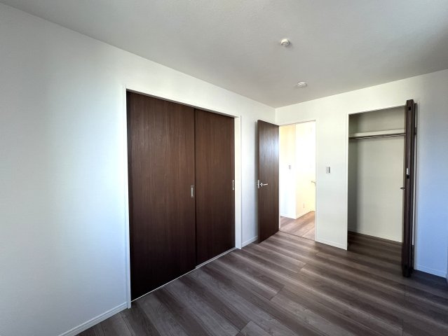 誰もが住みたい湘南台～静かに電車を眺める暮らし～【藤沢市湘南台４丁目新築戸建】の洋室|スタンダードな洋室です