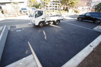 【駐車場】 | 【仲介手数料無料！！】多摩市桜ケ丘1丁目　新築戸建て（全2棟）1号棟　6290万円