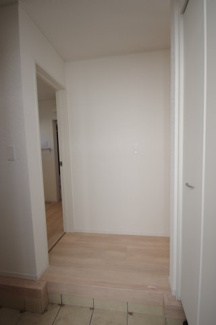 【玄関】 | 【仲介手数料無料！！】多摩市桜ケ丘1丁目　新築戸建て（全2棟）1号棟　6290万円