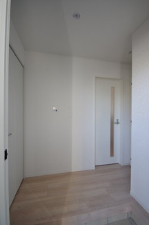 【玄関】 | 【仲介手数料無料！！】多摩市桜ケ丘1丁目　新築戸建て（全2棟）2号棟　6090万円