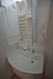 【洗面所】 | 【仲介手数料無料！！】多摩市桜ケ丘1丁目　新築戸建て（全2棟）2号棟　6090万円