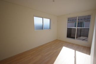 【寝室】 | 【仲介手数料無料！！】多摩市桜ケ丘1丁目　新築戸建て（全2棟）2号棟　6090万円 | 主寝室7.5帖