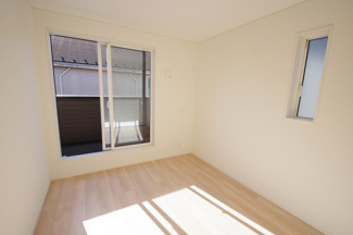 【洋室】 | 【仲介手数料無料！！】多摩市桜ケ丘1丁目　新築戸建て（全2棟）2号棟　6090万円 | 洋室5.7帖