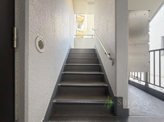 【その他共用部分】 | ダイアパレス三宿 | 階段
