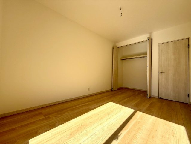 吾川郡いの町枝川4LDKの洋室|南向きで日当たり良好。明るく開放的な洋室です