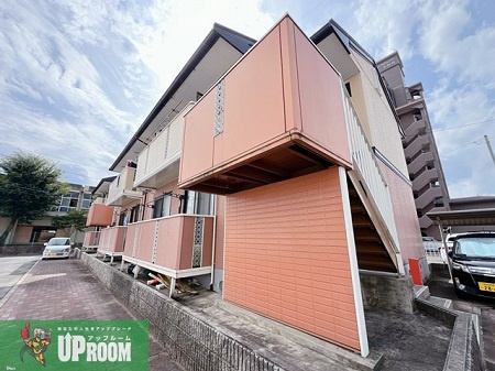 リバーヒルズ南棟の外観