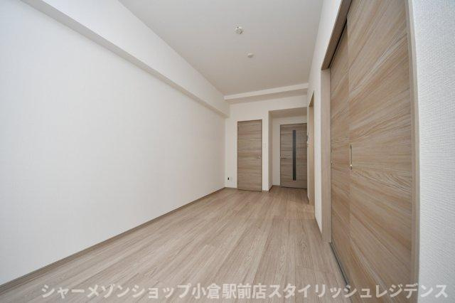 ＰＬＡＣＥ　ＣＯＵＲＴの居間・リビング