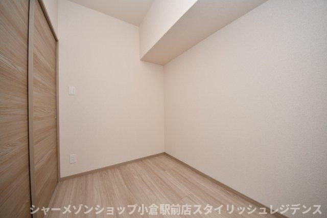 ＰＬＡＣＥ　ＣＯＵＲＴの居間・リビング