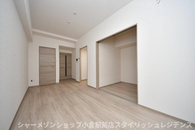 ＰＬＡＣＥ　ＣＯＵＲＴの居間・リビング