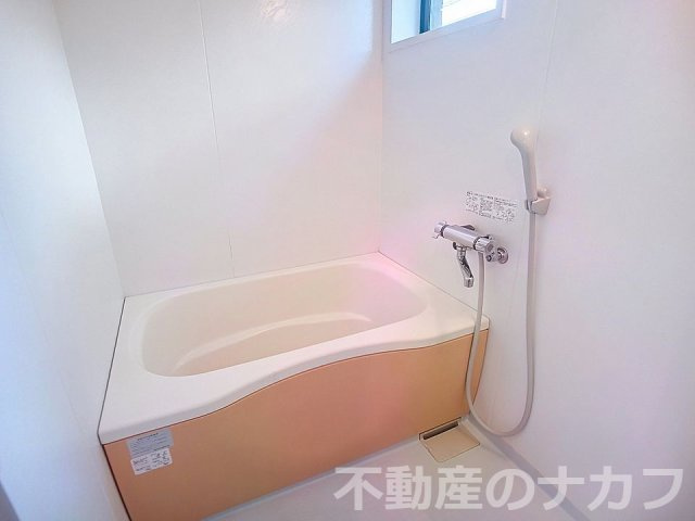 ＦＬＡＴ小川の浴室