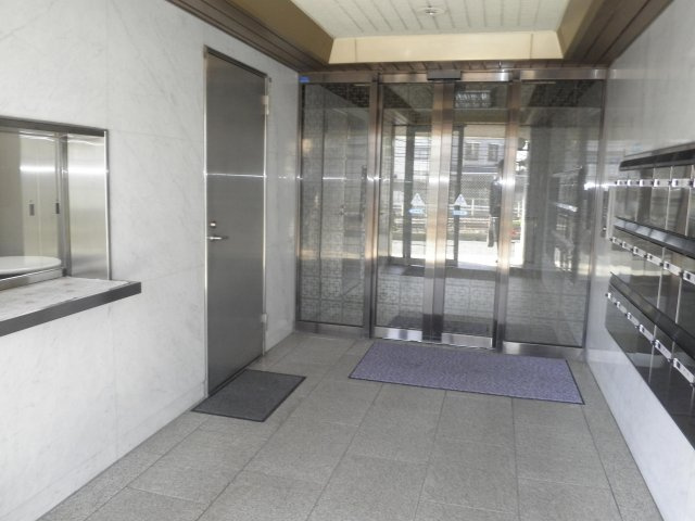 旭泉マンションのロビー