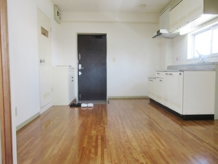 旭泉マンションの玄関|※別部屋写真