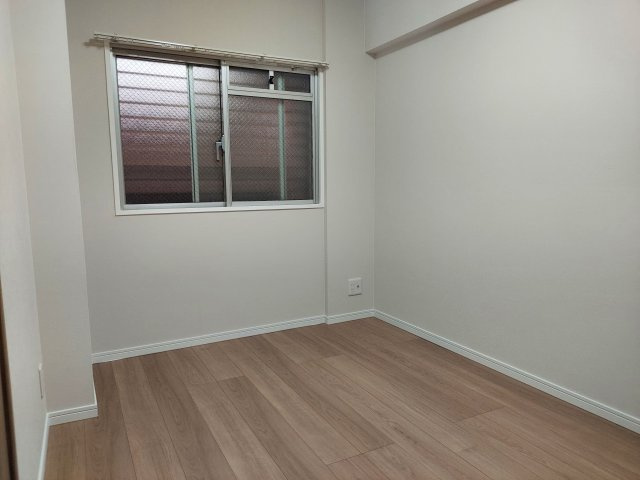 藤和ライブタウン宝塚の洋室|洋室約4.4帖