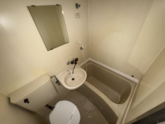 ハイツ松戸Ⅱの浴室